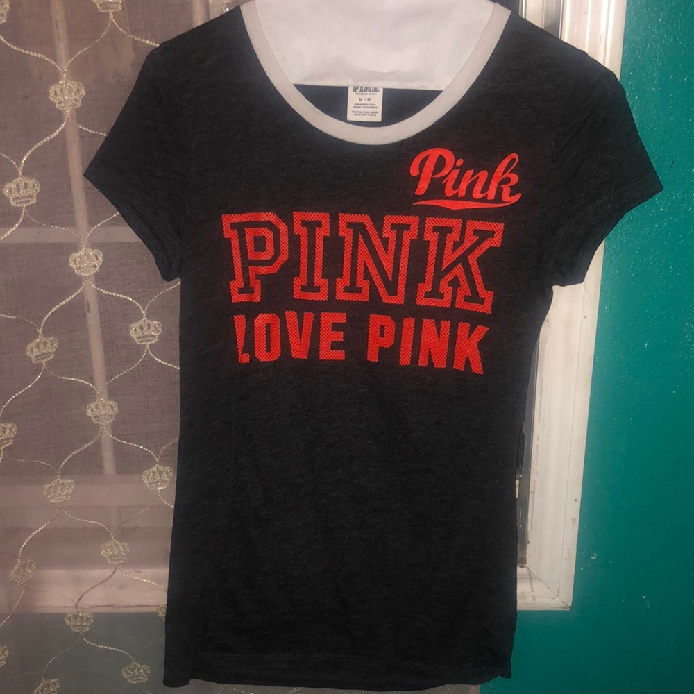 VS pink short sleeve